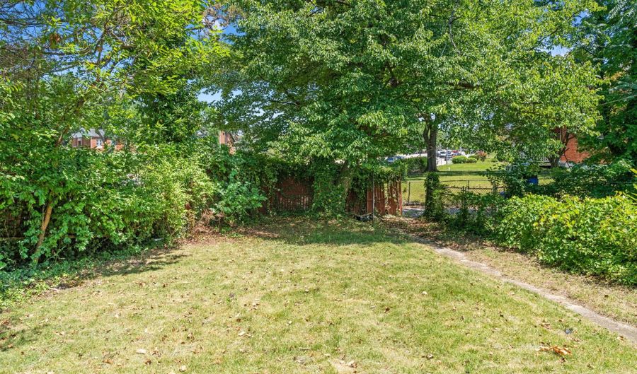 6023 CHINQUAPIN Pkwy, Baltimore, MD 21239 - 3 Beds, 2 Bath