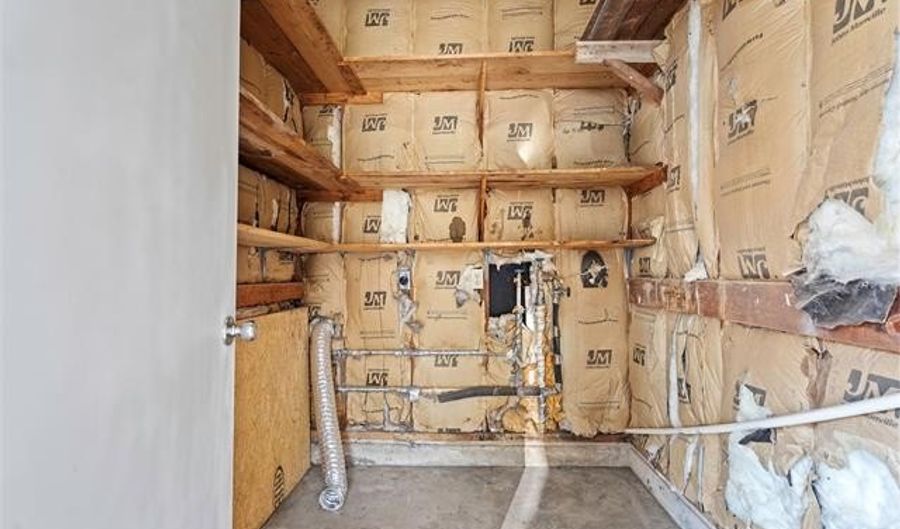 25 Hillcrest, Ardmore, OK 73401 - 4 Beds, 1 Bath