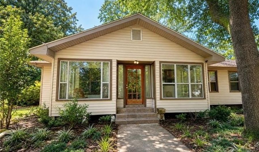 60078 LA-60 Hwy, Bogalusa, LA 70427 - 3 Beds, 3 Bath