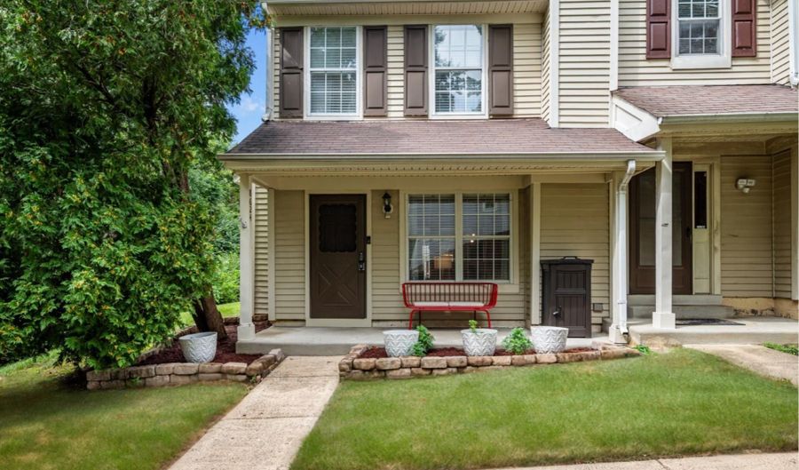 8624 VENOY Ct, Alexandria, VA 22309 - 3 Beds, 3 Bath