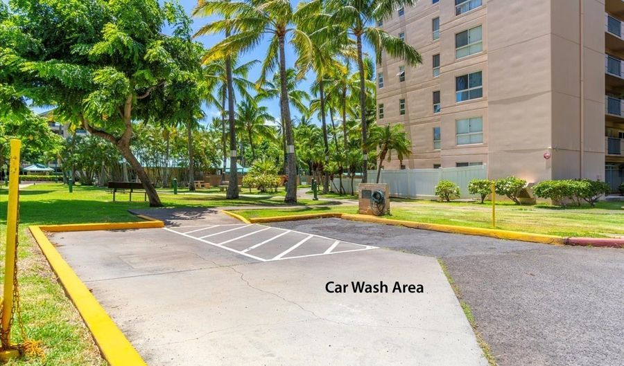 3009 Ala Makahala Pl 102, Honolulu, HI 96818 - 2 Beds, 1 Bath
