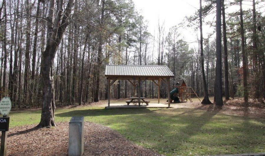 206 Cole Forest Blvd, Barnesville, GA 30204 - 3 Beds, 2 Bath