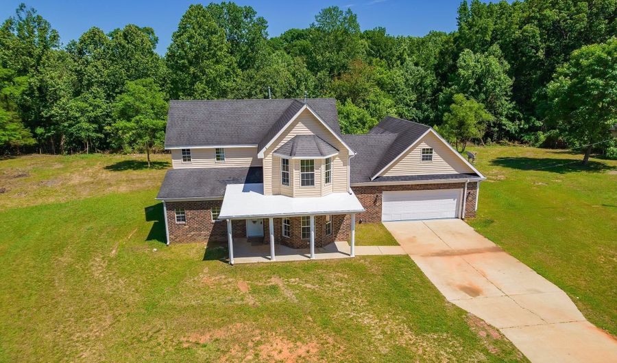 1640 US-Highway 412 E, Beech Bluff, TN 38313 - 4 Beds, 3 Bath