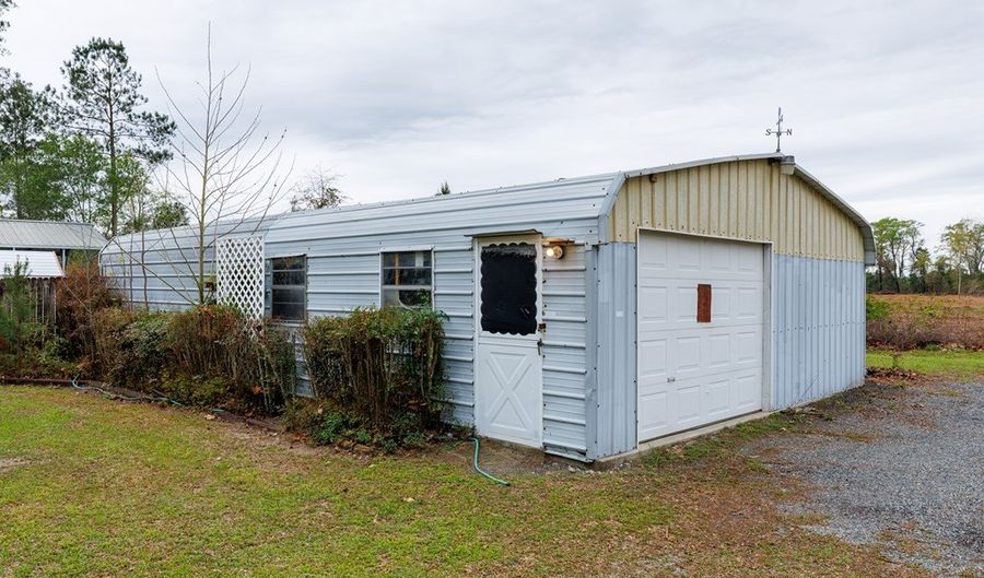 5429 Hwy 76, Adel, GA 31620 - 4 Beds, 3 Bath