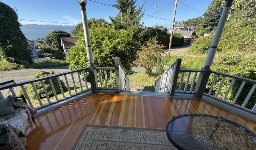 2689 GRAND Ave, Astoria, OR 97103 - 3 Beds, 2 Bath