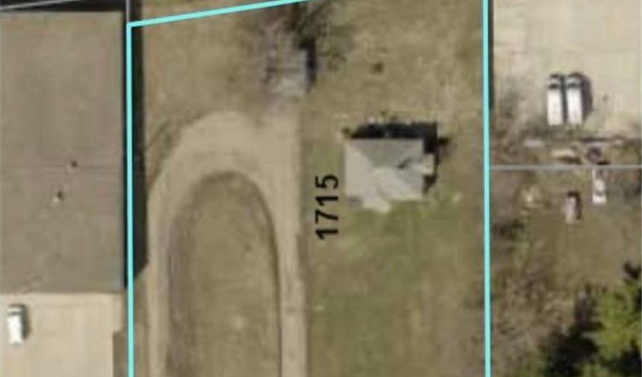 1715 SE Marshall St, Albert Lea, MN 56007 - 3 Beds, 2 Bath