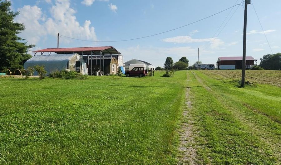 4676 Rugby Pike, Allardt, TN 38504 - 2 Beds, 2 Bath