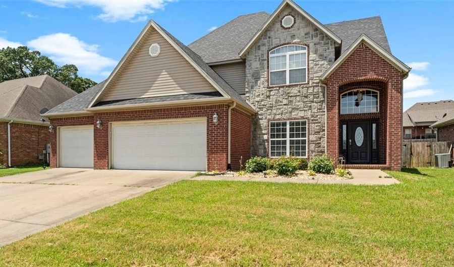 3900 SW Grey Hawk Dr, Bentonville, AR 72713 - 4 Beds, 3 Bath