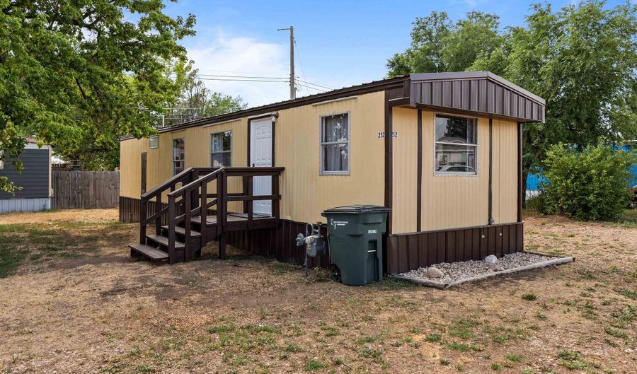 907 Ziebach St, Belle Fourche, SD 57717 - 2 Beds, 1 Bath