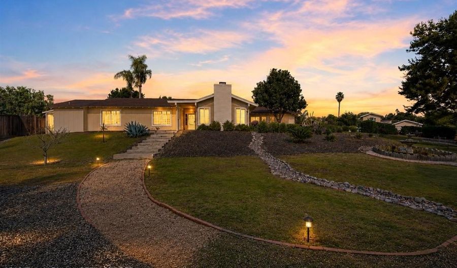 929 Pepper Tree Ln, Fallbrook, CA 92028 - 3 Beds, 2 Bath