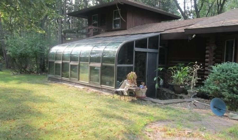 810 Sherman St, Adams, WI 53910 - 2 Beds, 3 Bath
