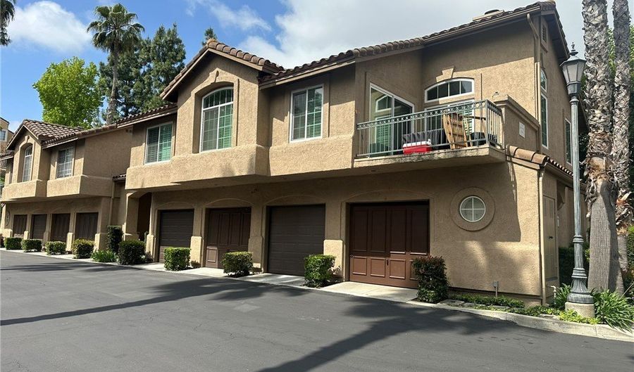 64 Sentinel Pl, Aliso Viejo, CA 92656 - 2 Beds, 2 Bath
