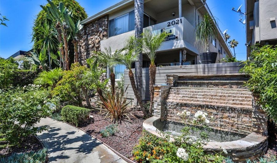 2015 Chariton, Los Angeles, CA 90034 - 3 Beds, 3 Bath