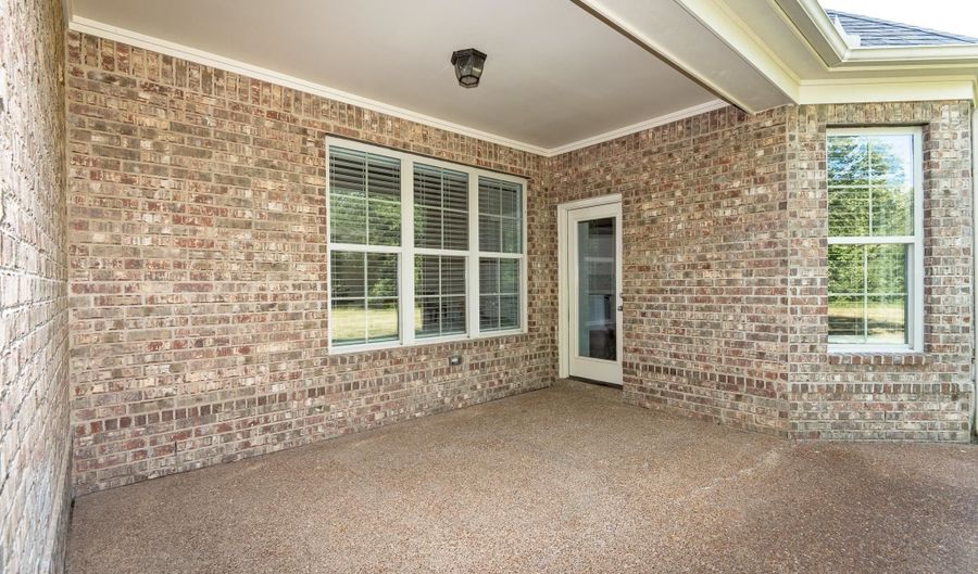 5920 BRANDON BROOK Dr, Arlington, TN 38002 - 4 Beds, 4 Bath