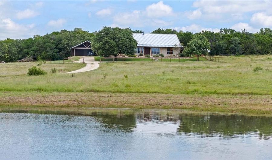 7465 Fm 1824, Hico, TX 76457 - 3 Beds, 3 Bath