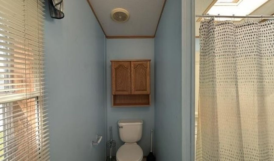 74 Easy St, Allen, PA 18067 - 2 Beds, 2 Bath
