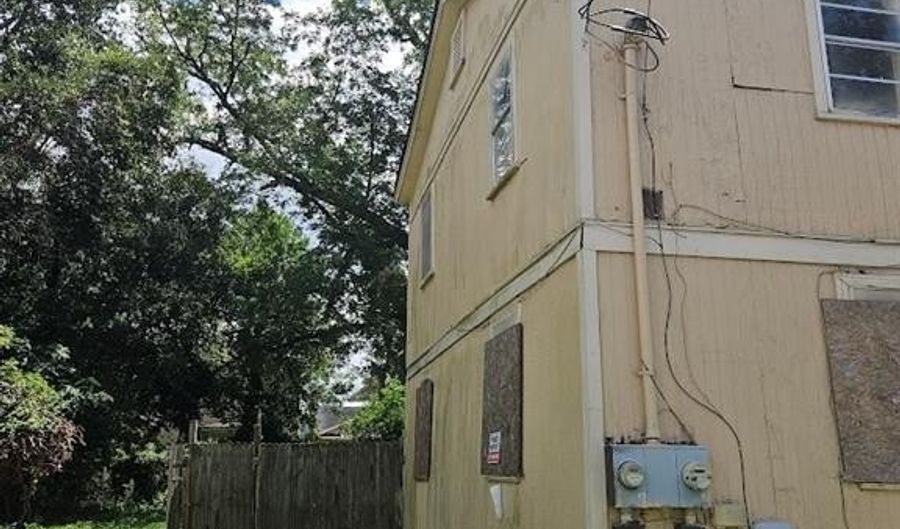 2118 Harden St, Savannah, GA 31415 - 4 Beds, 2 Bath