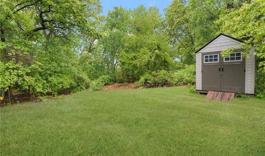 147 Bishop Hill Rd, Johnston, RI 02919 - 3 Beds, 1 Bath