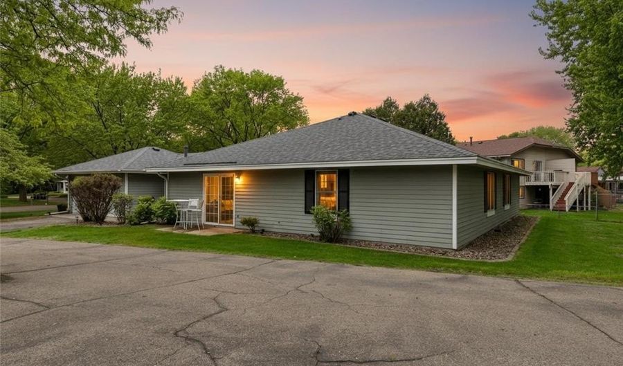 7775 Glenda Ct, Apple Valley, MN 55124 - 2 Beds, 1 Bath