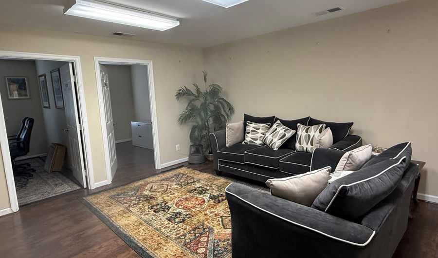 4326 EVERGREEN Ln SUITE D, Annandale, VA 22003 - 0 Beds, 0 Bath
