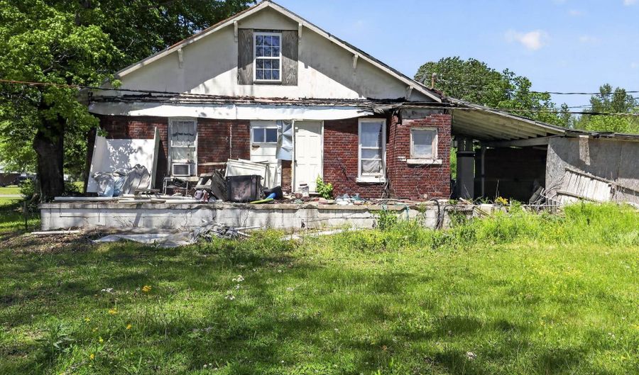 224 State Route 80 W, Arlington, KY 42021 - 3 Beds, 2 Bath