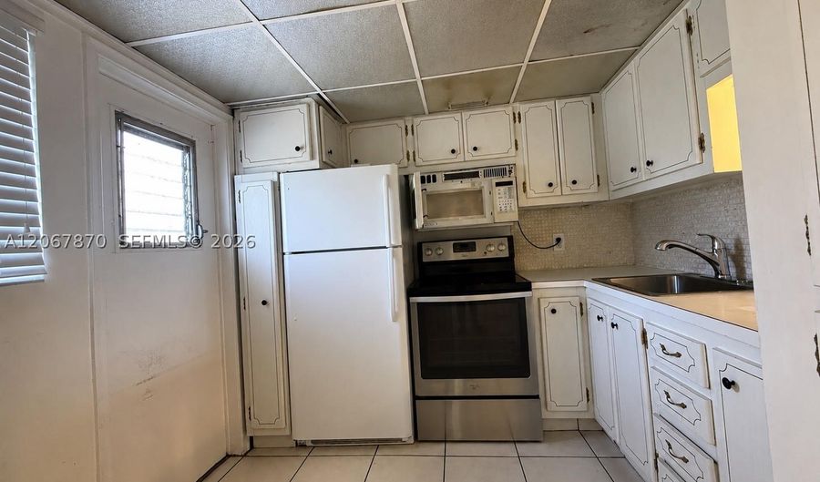 20200 NE 29th Ct N214, Aventura, FL 33180 - 1 Beds, 2 Bath