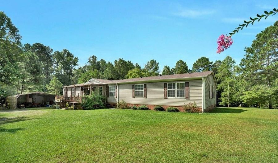 326 Kneece Rd, Bradley, SC 29819 - 4 Beds, 2 Bath