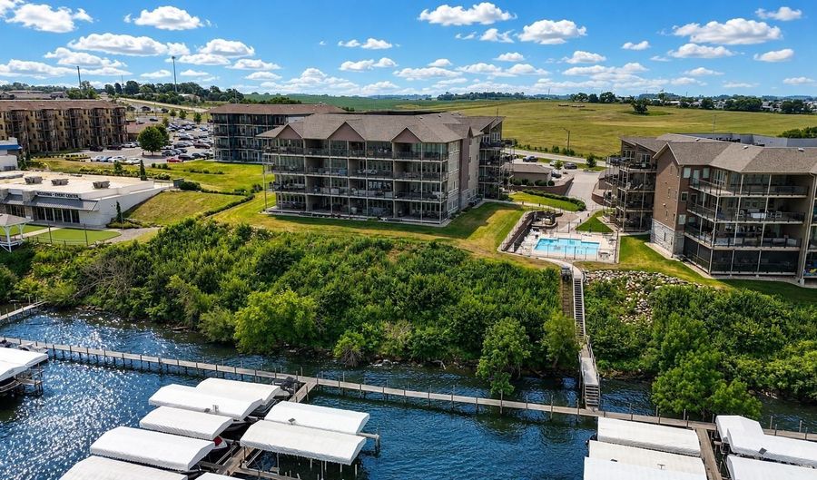 580 Linden Dr 208, Arnolds Park, IA 51331 - 4 Beds, 2 Bath