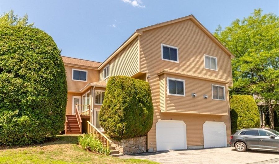 60 Algonquin Trl 60, Ashland, MA 01721 - 2 Beds, 3 Bath