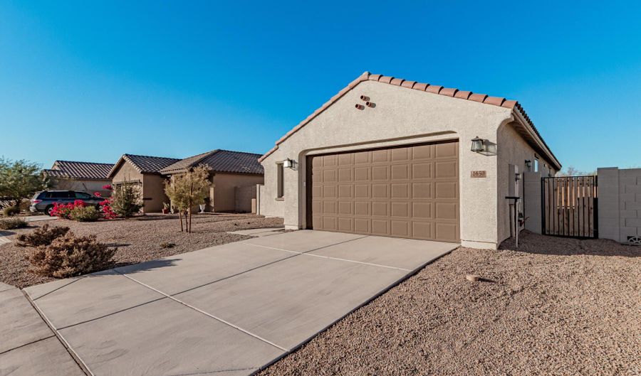 1650 E KINGMAN Pl, Casa Grande, AZ 85122 - 3 Beds, 2 Bath