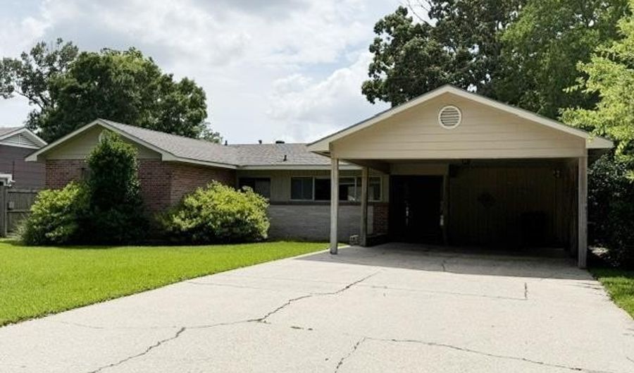 120 Marquette Dr, Baton Rouge, LA 70806 - 3 Beds, 2 Bath