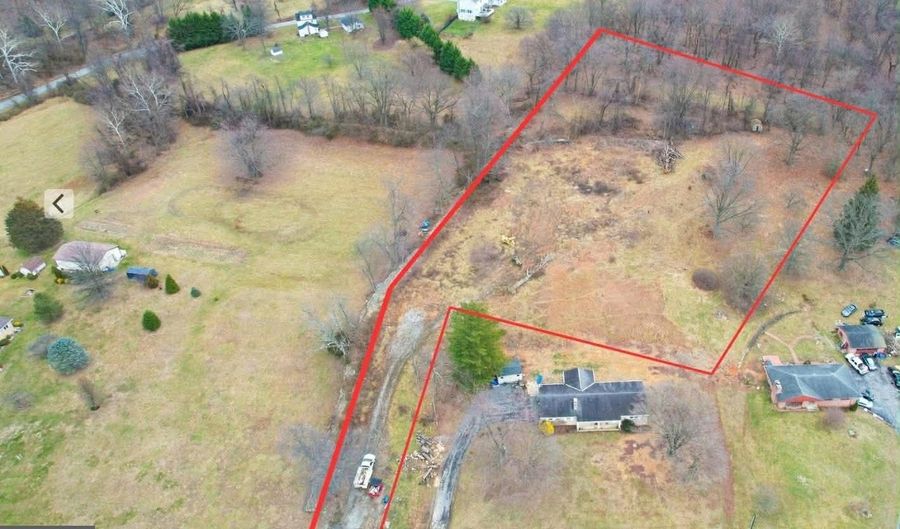 21457 GREENBRIER Rd, Boonsboro, MD 21713 - 6 Beds, 3 Bath