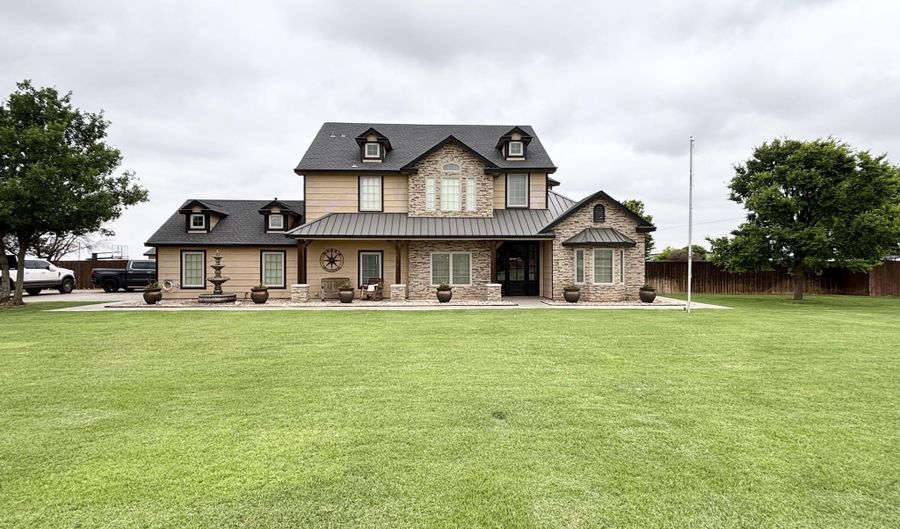 201 Avenue N, Abernathy, TX 79311 - 5 Beds, 4 Bath