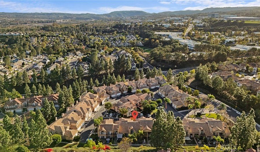 61 Via Abruzzi, Aliso Viejo, CA 92656 - 2 Beds, 3 Bath