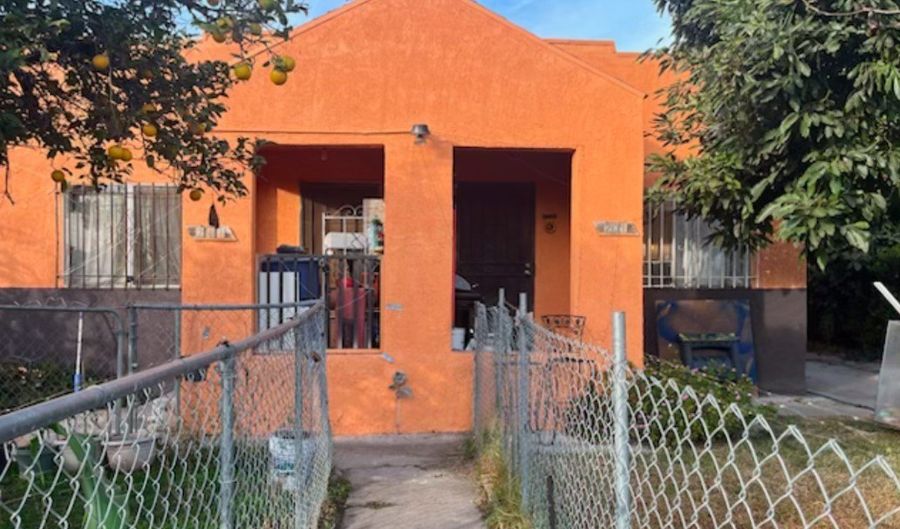 201 W Raymond St, Compton, CA 90220 - 5 Beds, 3 Bath