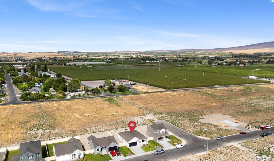 1109 18th St, Benton City, WA 99320 - 3 Beds, 2 Bath