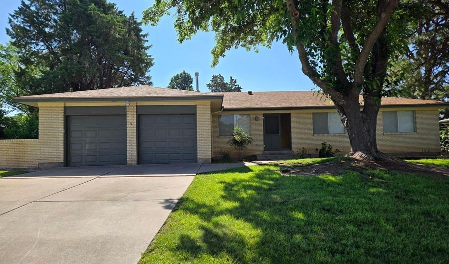 3208 Texas St NE, Albuquerque, NM 87110 - 4 Beds, 3 Bath
