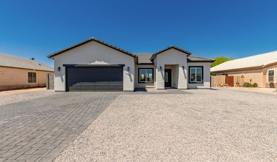 15080 S DIABLO Rd, Arizona City, AZ 85123 - 3 Beds, 2 Bath