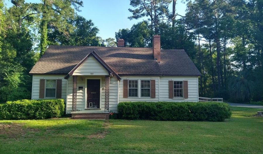 509 Eighth St, Adel, GA 31620 - 4 Beds, 2 Bath