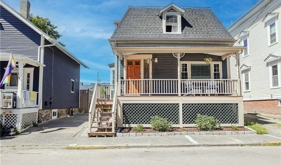6 Pond Ave, Newport, RI 02840 - 4 Beds, 3 Bath