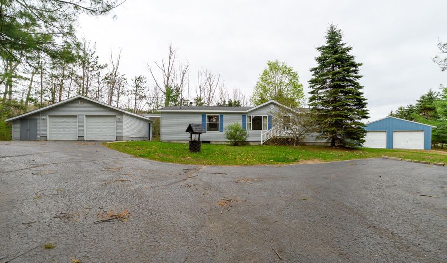 8279 Luce St, Alanson, MI 49706 - 3 Beds, 3 Bath