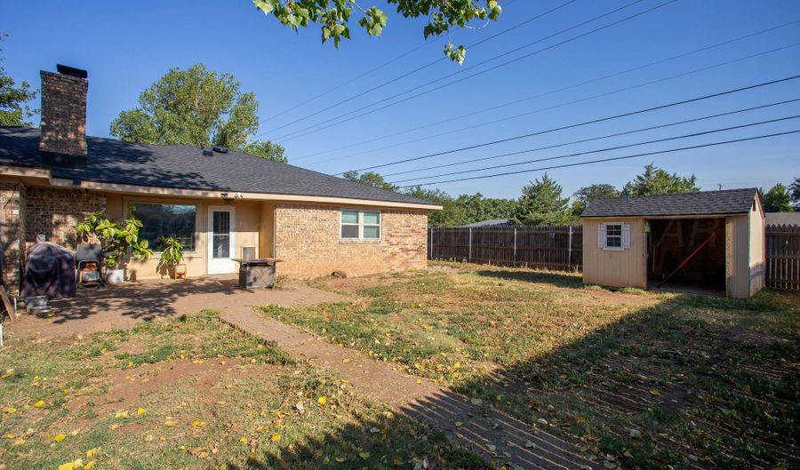 6001 HARVARD St, Amarillo, TX 79109 - 3 Beds, 2 Bath
