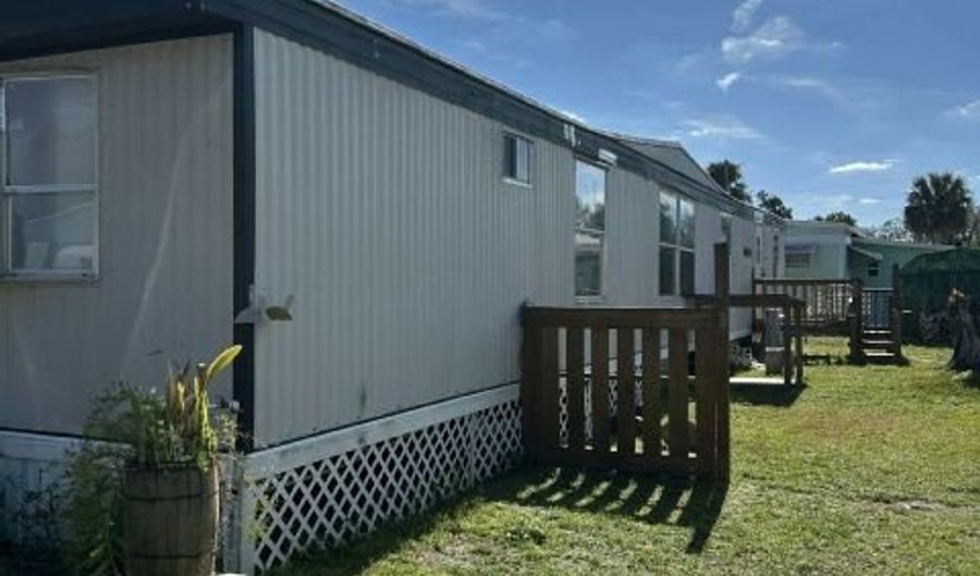713 Rose St Lot 60, Auburndale, FL 33823 - 2 Beds, 1 Bath