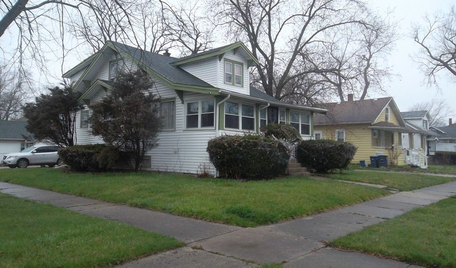 1938 S 7TH Ave, Maywood, IL 60153 - 4 Beds, 3 Bath