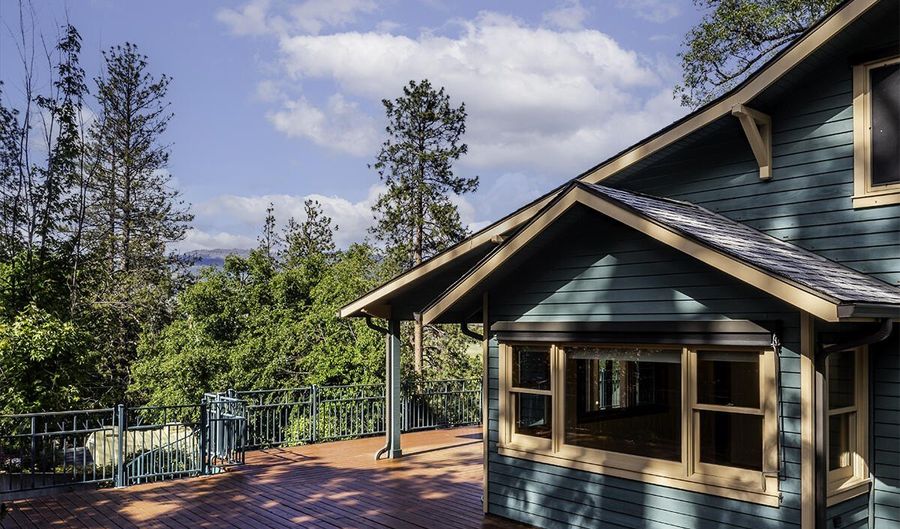 1320 Prospect St, Ashland, OR 97520 - 6 Beds, 4 Bath