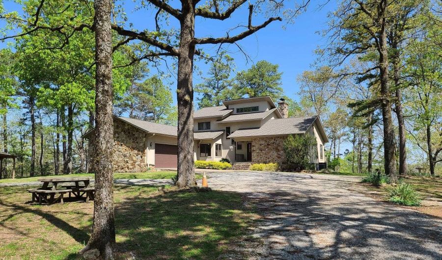 300 Mount Springs Rd, Batesville, AR 72501 - 3 Beds, 3 Bath