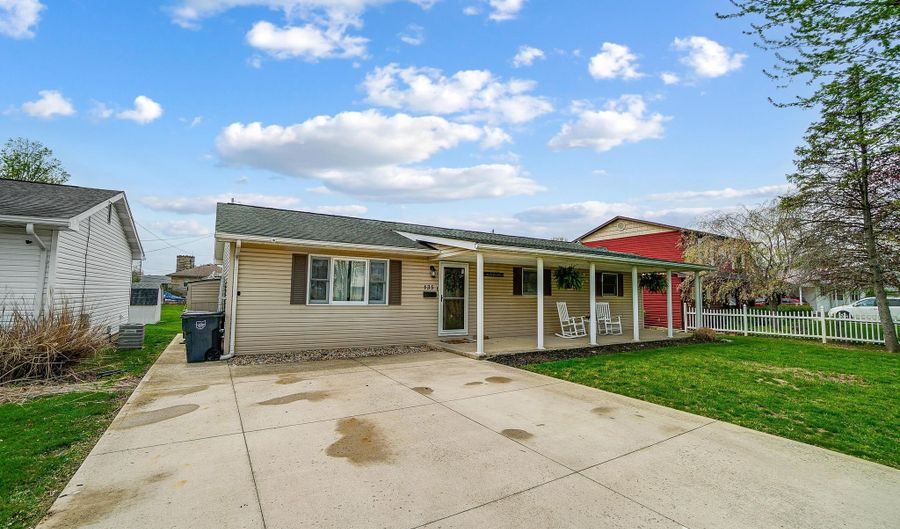 135 Kraft Dr, Ashville, OH 43103 - 3 Beds, 2 Bath