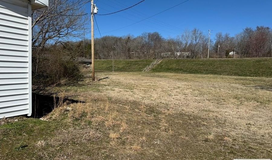 30 E Bridge St, Big Sandy, TN 38221 - 0 Beds, 0 Bath