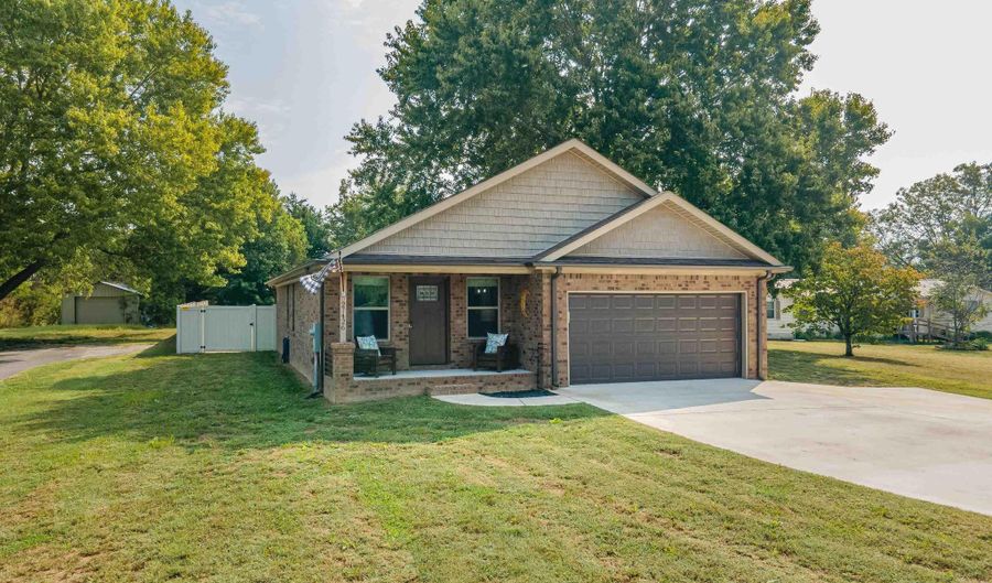 27426 Gatlin Rd, Ardmore, AL 35739 - 3 Beds, 2 Bath