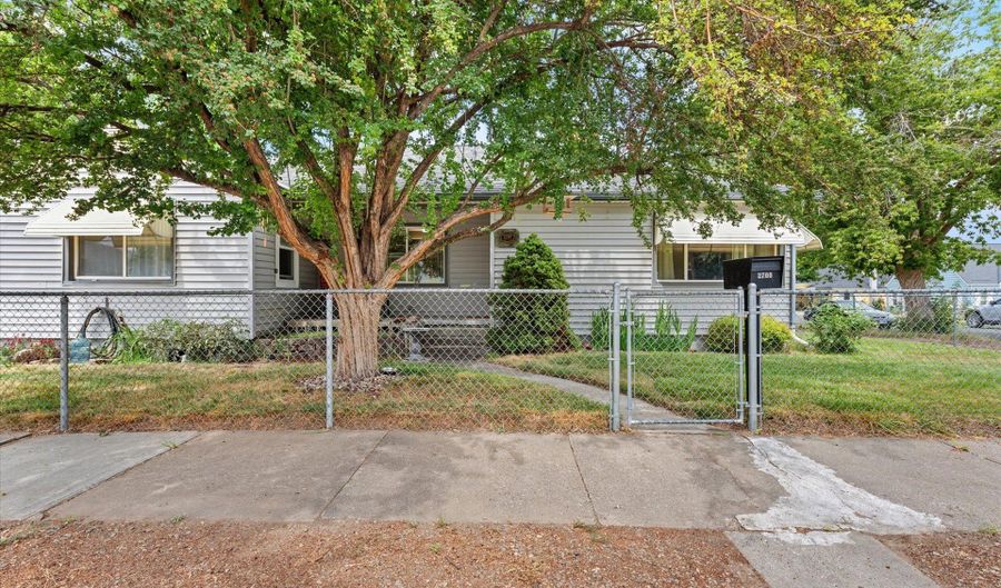 2700 CAMPBELL St, Baker City, OR 97814 - 3 Beds, 2 Bath